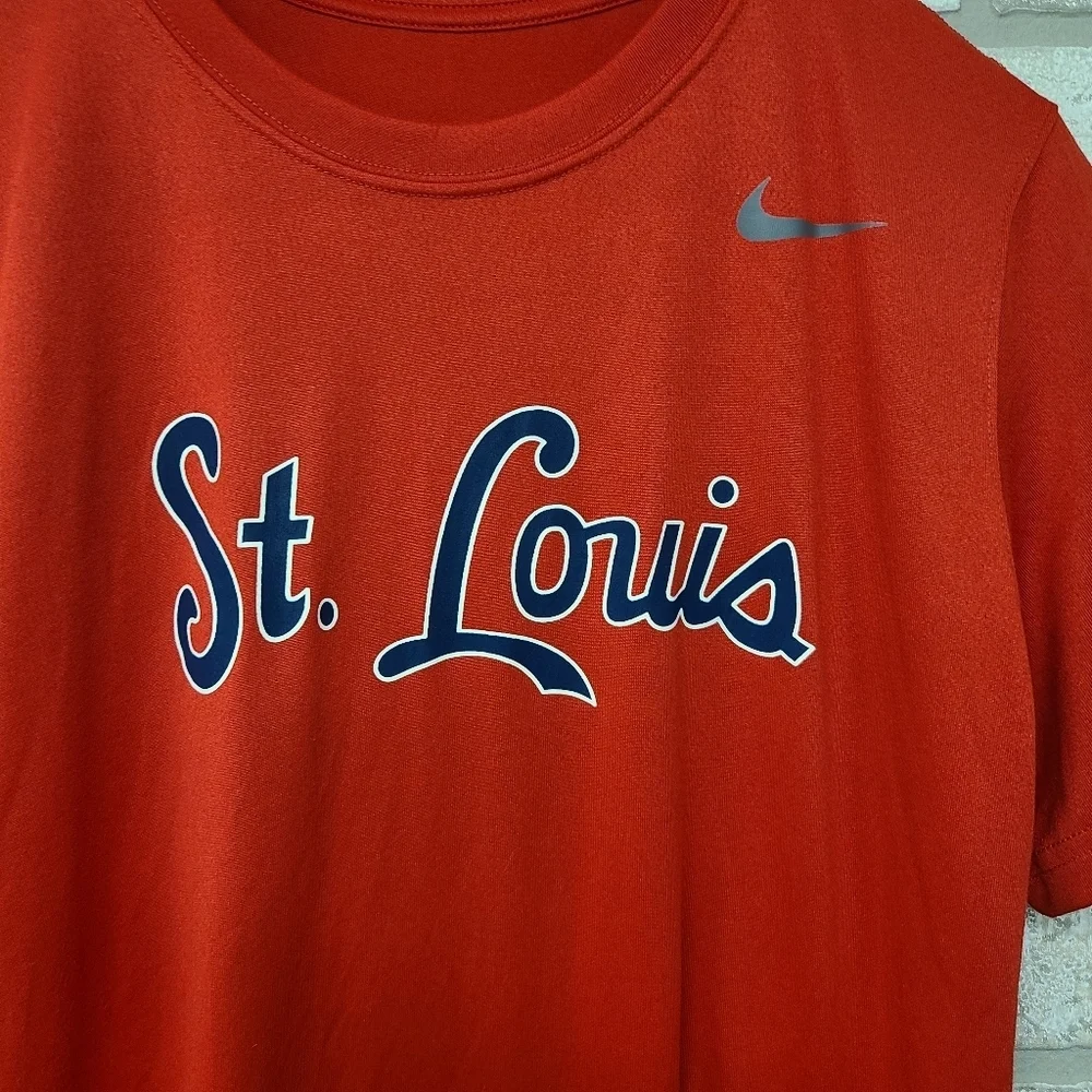 Nike Dri-Fit St. Louis Red Short Sleeve Tshirt Size Small
